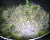 糸こんにゃくと豆もやしのピリ辛炒め作り方3写真