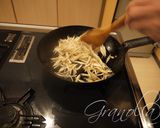 春キャベツとゴボウのペペロンチーノ作り方2写真