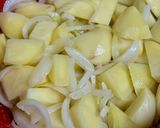 新じゃがいもとソーセージの柔らか煮♪作り方3写真