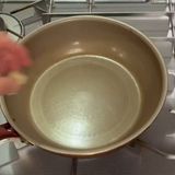 にんにくたっぷり！海老ときのこのシュクメルリ風♪作り方3写真