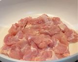 トマトジュースで鶏ももときのこのチーズ煮作り方2写真