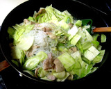 豚肉とキャベツと白滝の炒め物作り方2写真