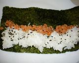 息子が作る納豆巻き(巻きす使わず)作り方3写真