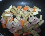 ☆ごぼうと鶏肉の炒り煮☆作り方2写真