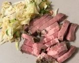 ローストポークとキャベツのナムル風和え物作り方1写真