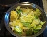 鳥団子と春キャベツのスープ作り方4写真