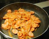 玉ねぎと魚肉ソーセージのケチャップ炒め作り方4写真