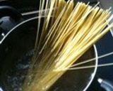 竹の子とスナックエンドウのペペロンチーノ作り方1写真