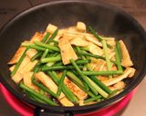 パパッと♪にんにくの芽とおあげの炒め物作り方3写真