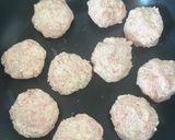 豚ひき肉と豆腐で作る甘醤油味の肉団子作り方1写真