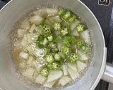 朝の1品にも！冬瓜とオクラの味噌汁作り方8写真