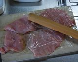 舞茸とチーズをのせた❤チキンカツ作り方1写真