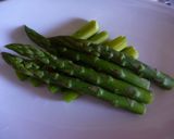 アスパラ～野菜ジュースのソースを添えて作り方1写真