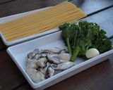ランチにも♪牡蠣と菜の花の和風パスタ作り方1写真