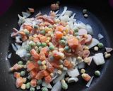 あらびきウインナーで超・超簡単カレー炒飯作り方1写真