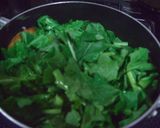 のらぼう菜で葉っぱの煮浸しと茎のきんぴら作り方3写真