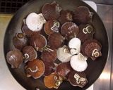 ホタテの稚貝と茨城産水菜のワイン蒸し作り方3写真