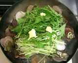ホタテの稚貝と茨城産水菜のワイン蒸し作り方4写真