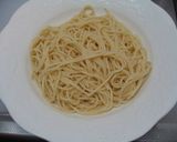 キャベツとマイタケのペペロン風パスタ作り方2写真