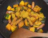 かぼちゃとソーセージのカレー風煮♪作り方4写真