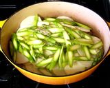 鶏肉のポテトとアスパラのスープ煮作り方5写真