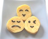 お弁当に…二コちゃん卵焼き～☺☻☺作り方5写真
