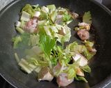 セロリ、エリンギ、鶏の麻辣炒め作り方3写真