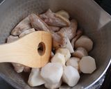 手羽先と里芋の煮物作り方4写真