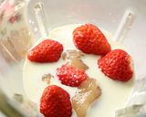 飲みやすい豆乳・苺・バナナのスムージー♪作り方1写真
