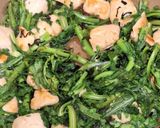 鶏むね肉と春菊の塩昆布バタぽん炒め作り方5写真