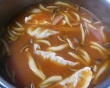 韓国　ソーセージとじゃが芋の辛いスープ作り方3写真