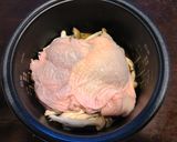 丸ごと1枚!鶏肉としめじの豪快炊き込みご飯❀作り方4写真