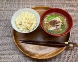 レタスと豚肉の味噌汁🥬作り方3写真