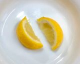 焼き鮭に柚子を散らして〜ほのかな香り✨作り方2写真