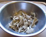 ☆茎ワカメと舞茸のにんにくポン酢和え☆作り方5写真