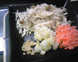 さばの水煮と野菜のトマトソースパスタ作り方1写真