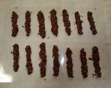 チョコ飾り☆材料２つ　小枝チョコ作り方3写真