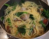 あさりと菜の花のパスタ。プチトマト入り。作り方9写真