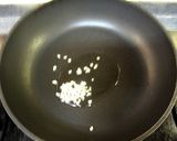 鶏もも肉とナッツのオイスターソース炒め☆作り方2写真