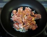 鶏もも肉とナッツのオイスターソース炒め☆作り方3写真