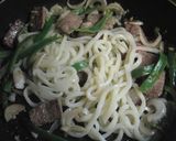 ♡簡単！　サイコロステーキで焼きうどん♡作り方3写真