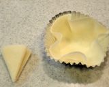 餃子の皮♪鮭とアボカドのカップPizza作り方4写真