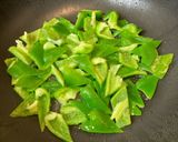 夏野菜たっぷり！漆黒の本格黒酢酢豚作り方7写真