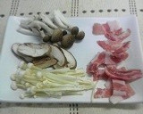 豚肉ときのこのバターしょうゆ炒め作り方1写真