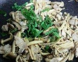 豚肉ときのこのバターしょうゆ炒め作り方5写真