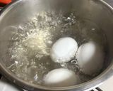 お弁当に便利!ほんのり塩味♪半熟ゆで卵作り方1写真