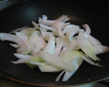 新玉ねぎと豚肉の✿しょうが風炒め作り方1写真