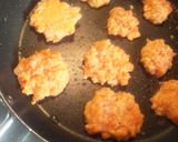 ●こどもごはん●モグモグ♡サーモンバーグ作り方3写真