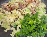 豚肉とキャベツと小ネギのチャーハン作り方4写真