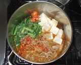 キムチ鍋♪簡単豚肉豆腐ニラ白ごまチゲ鍋作り方6写真